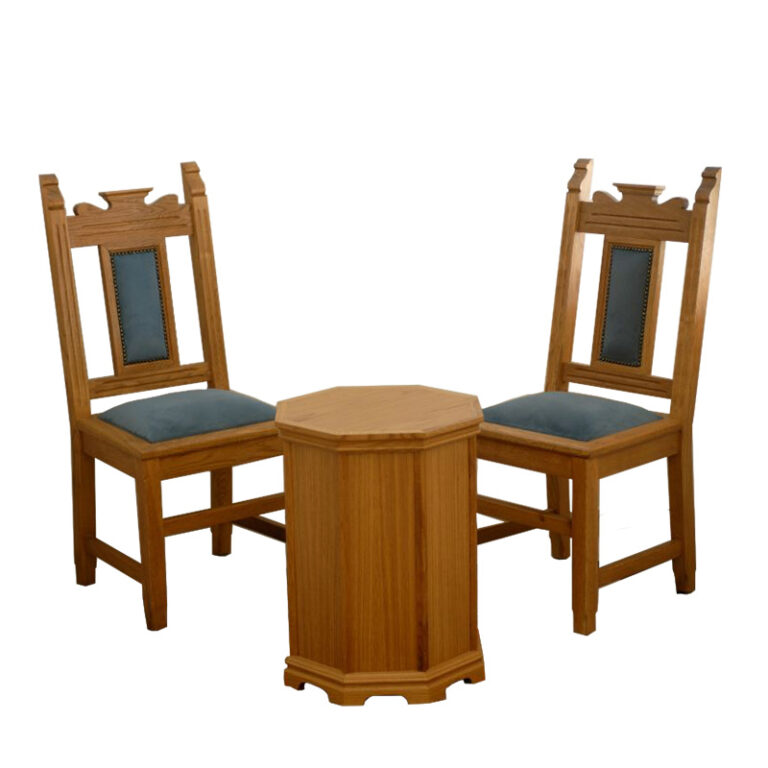 Chairs and table Wood Carved 010025