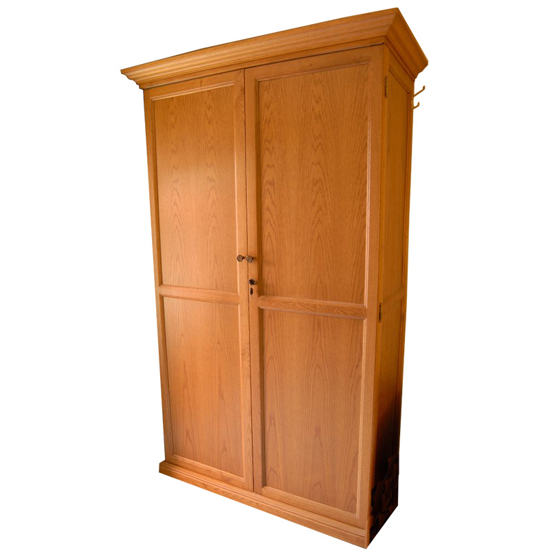 Traditional Wardrobe CC3