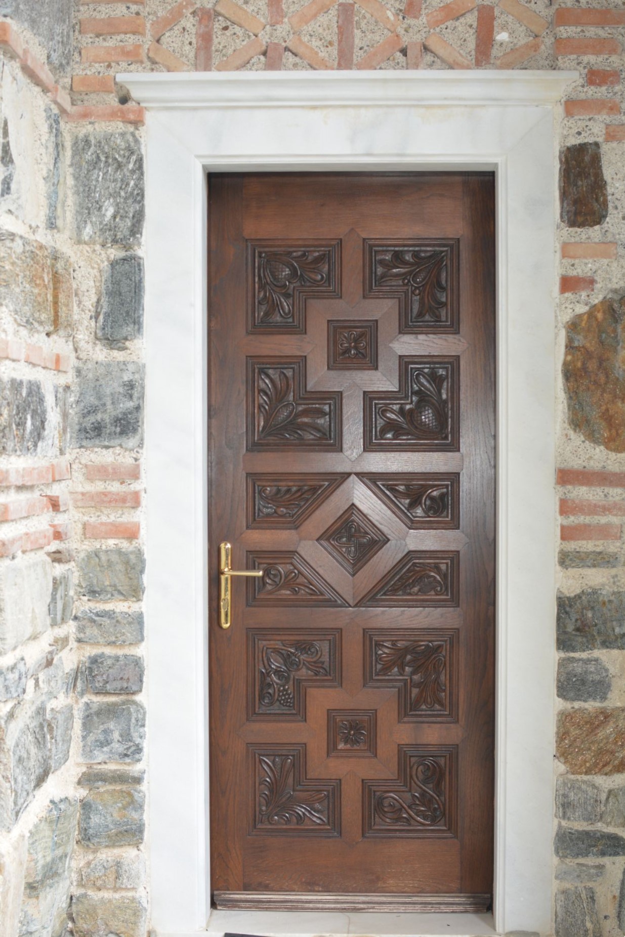 Woodcarved doors windows Woodcarved doors windows