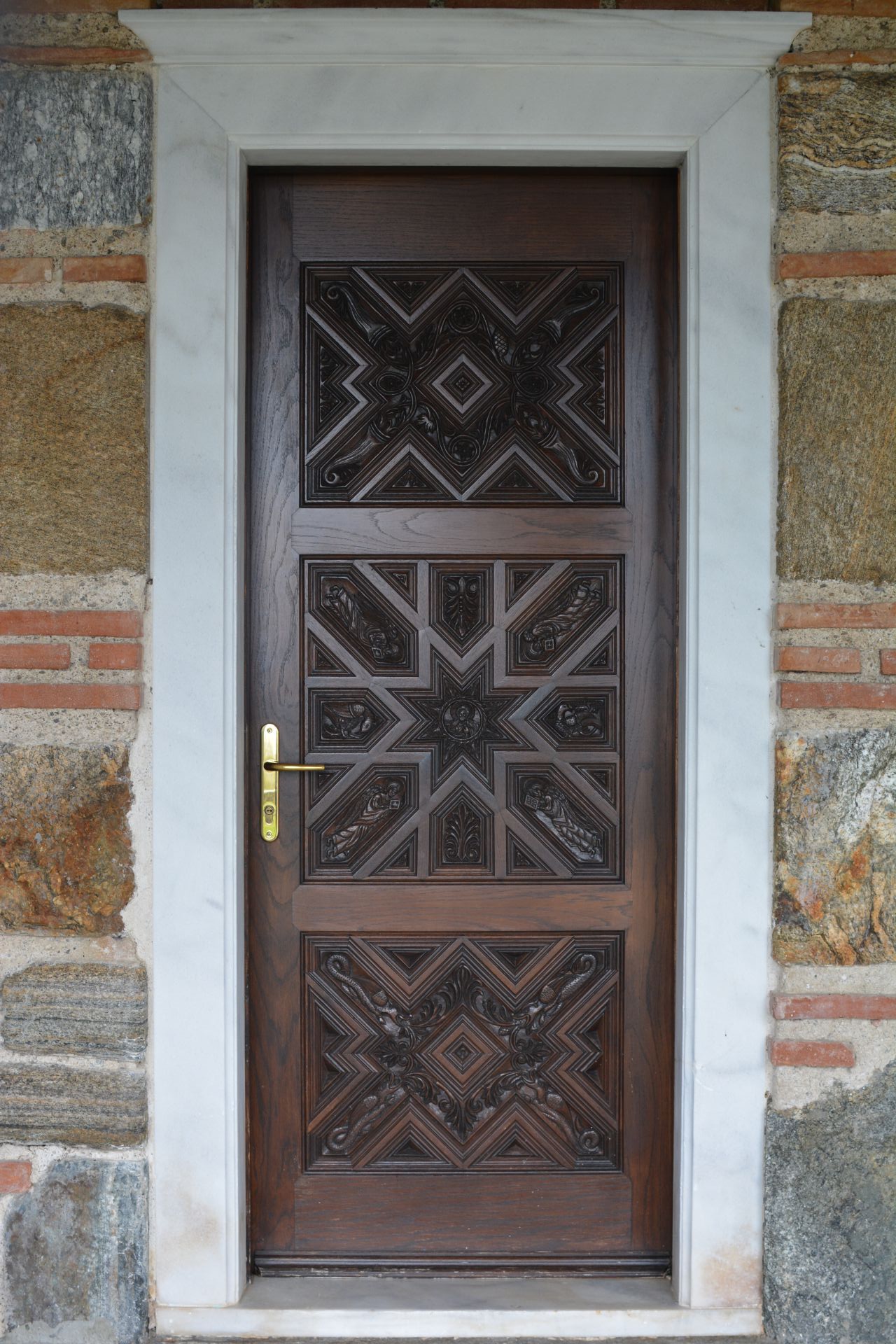 Woodcarved doors windows Woodcarved doors windows