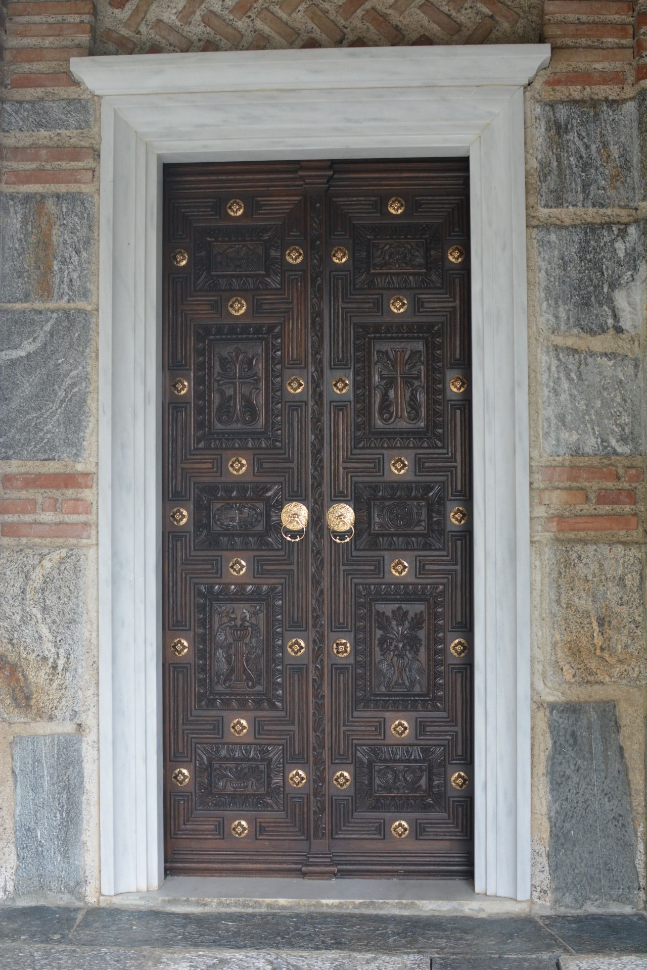 Woodcarved doors windows Woodcarved doors windows