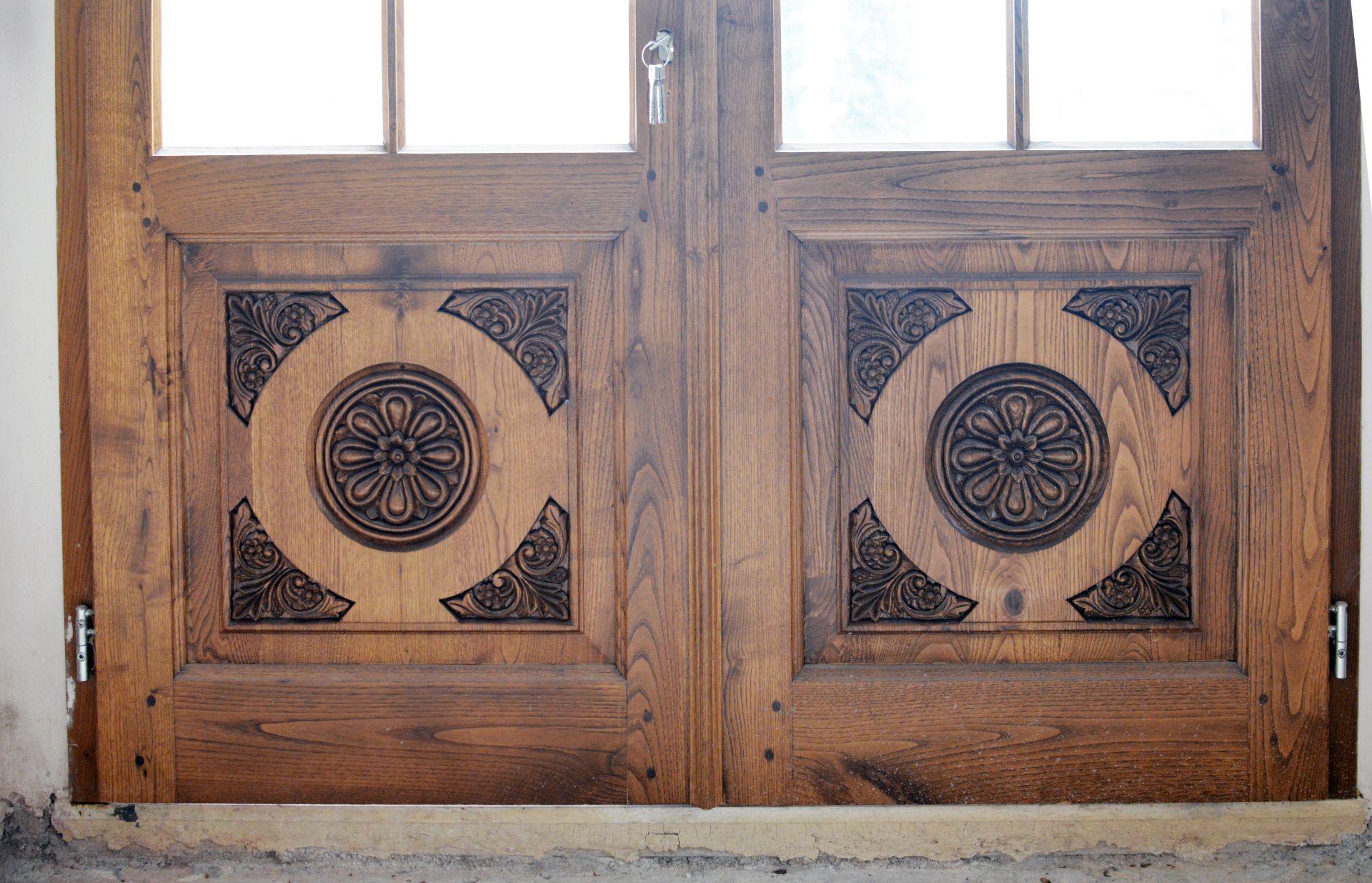 Woodcarved doors windows Woodcarved doors windows