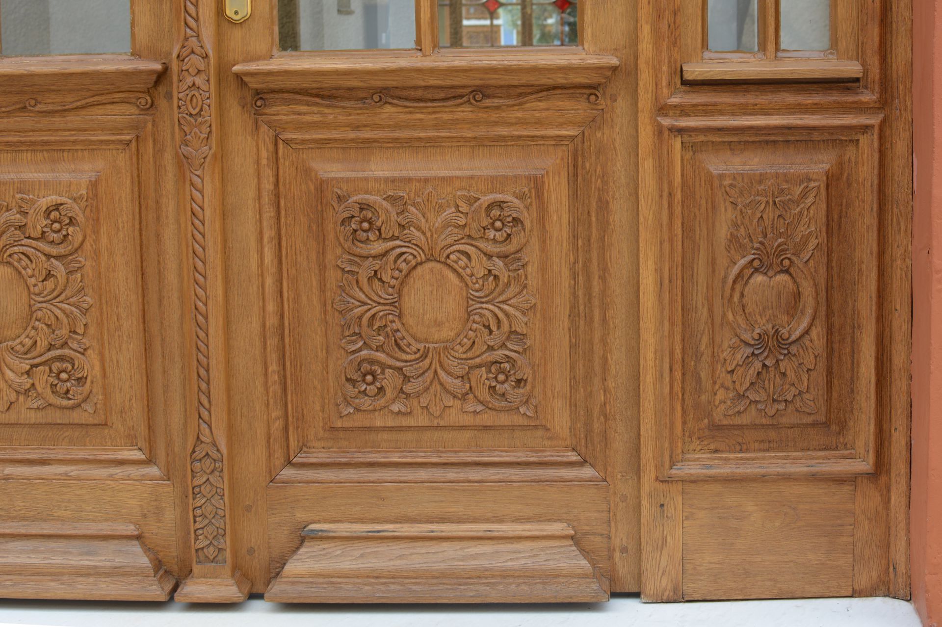 Woodcarved doors windows Woodcarved doors windows
