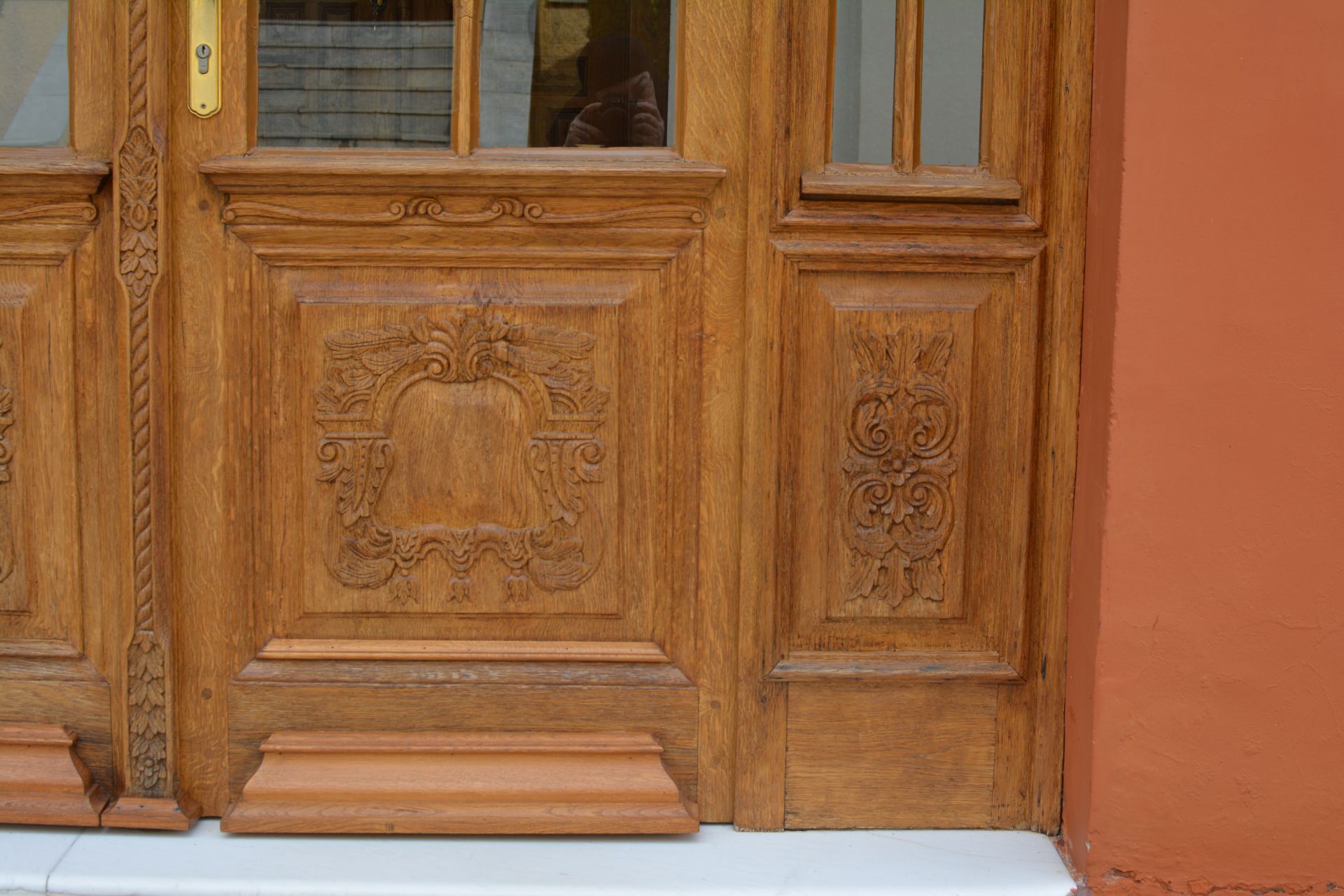 Woodcarved doors windows Woodcarved doors windows