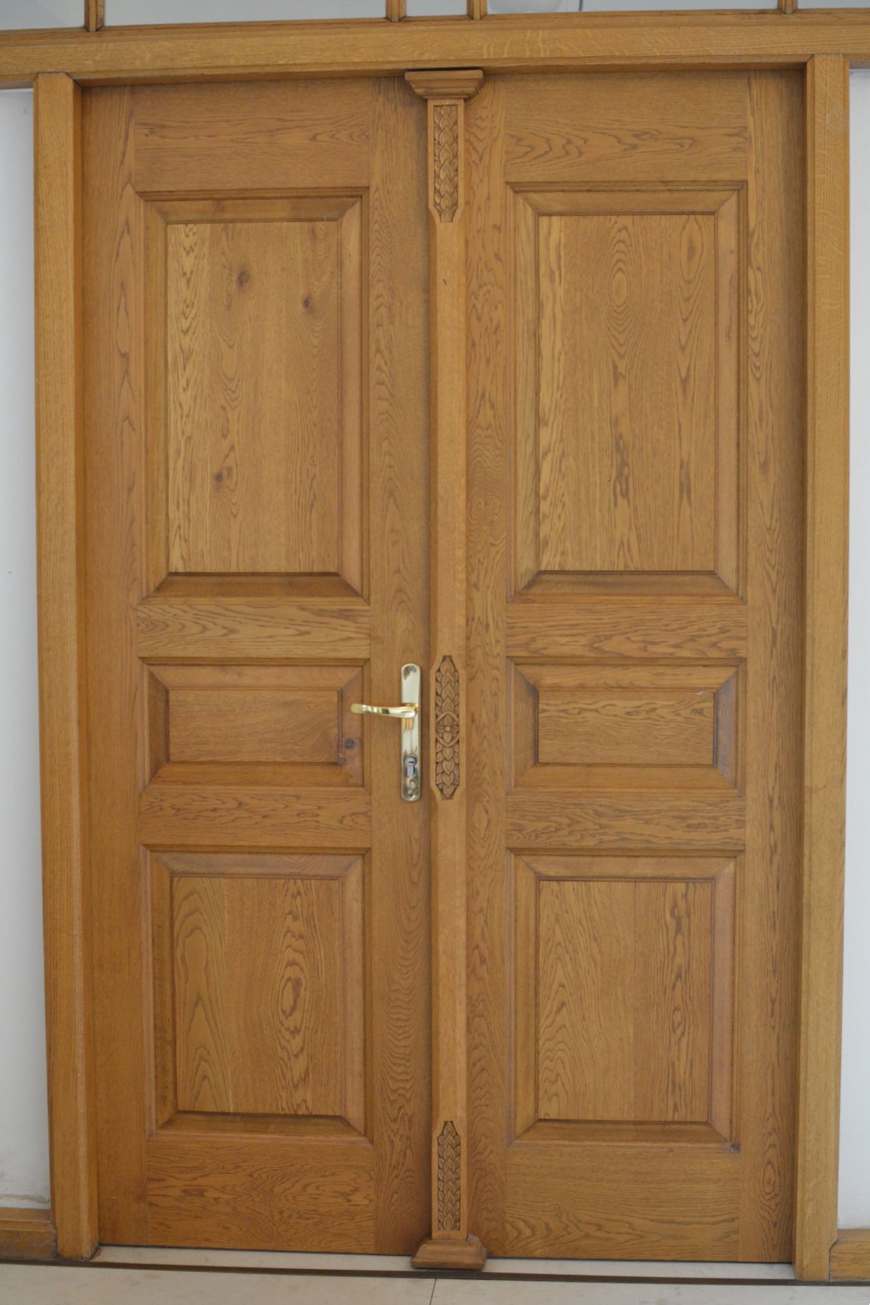 Woodcarved doors windows Woodcarved doors windows