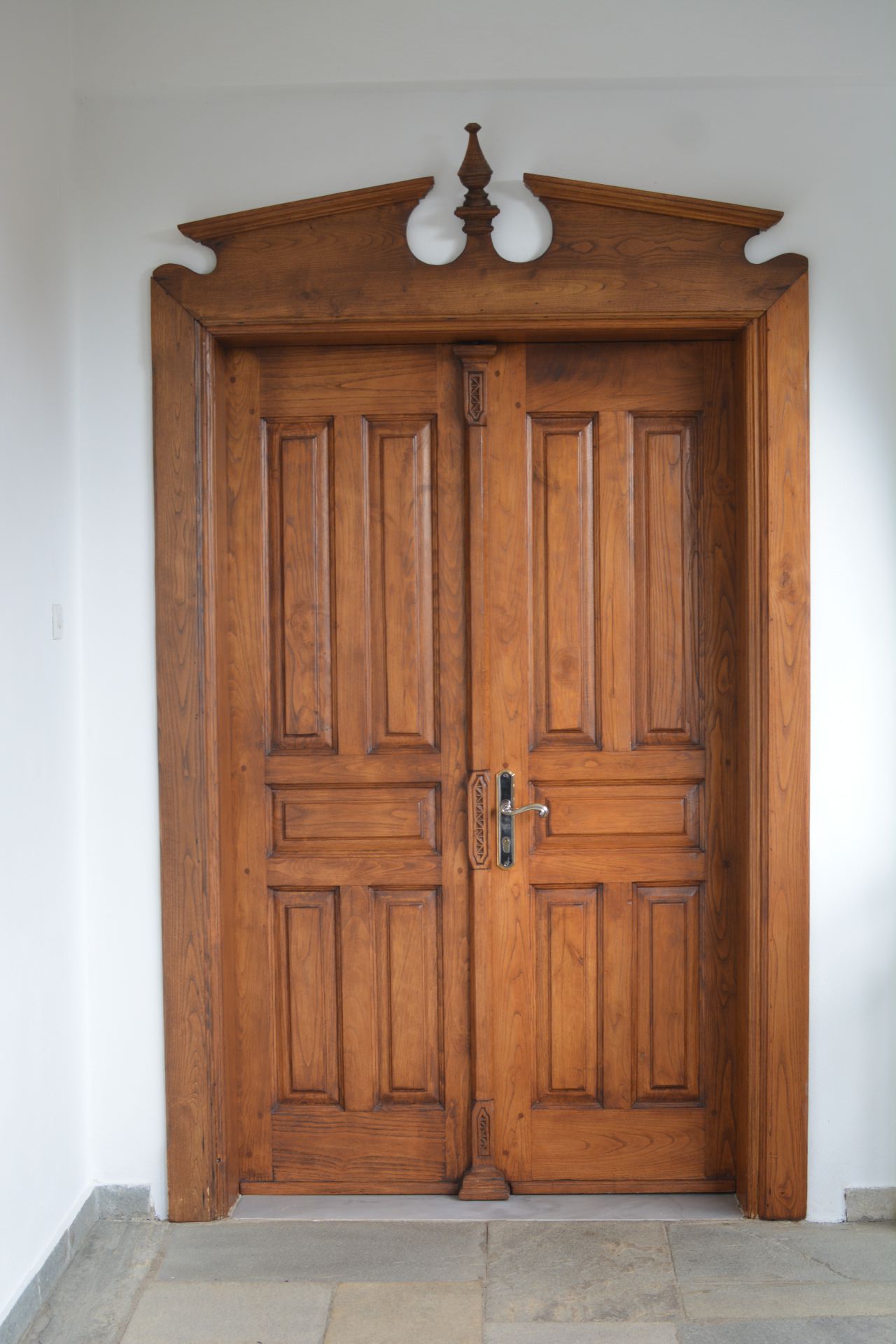 Woodcarved doors windows Woodcarved doors windows