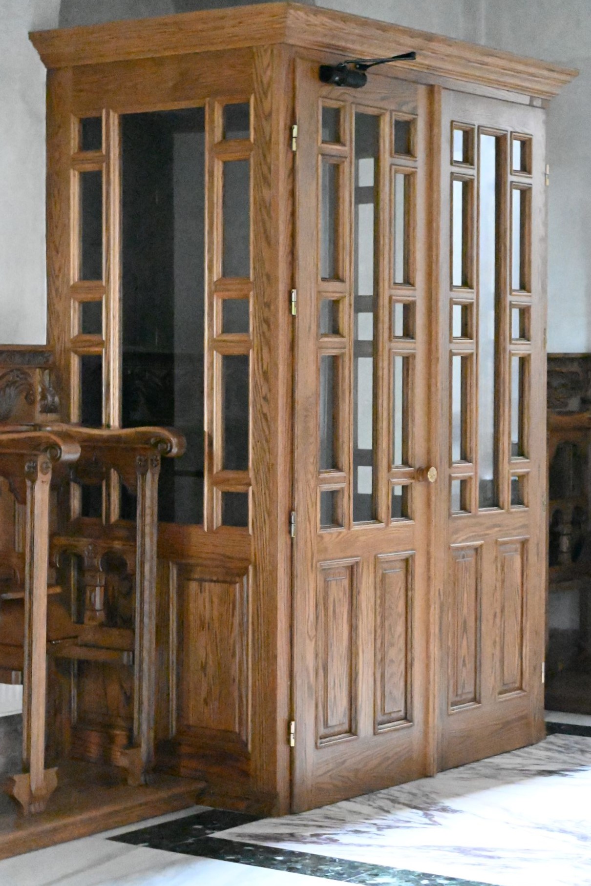 Woodcarved doors windows Woodcarved doors windows