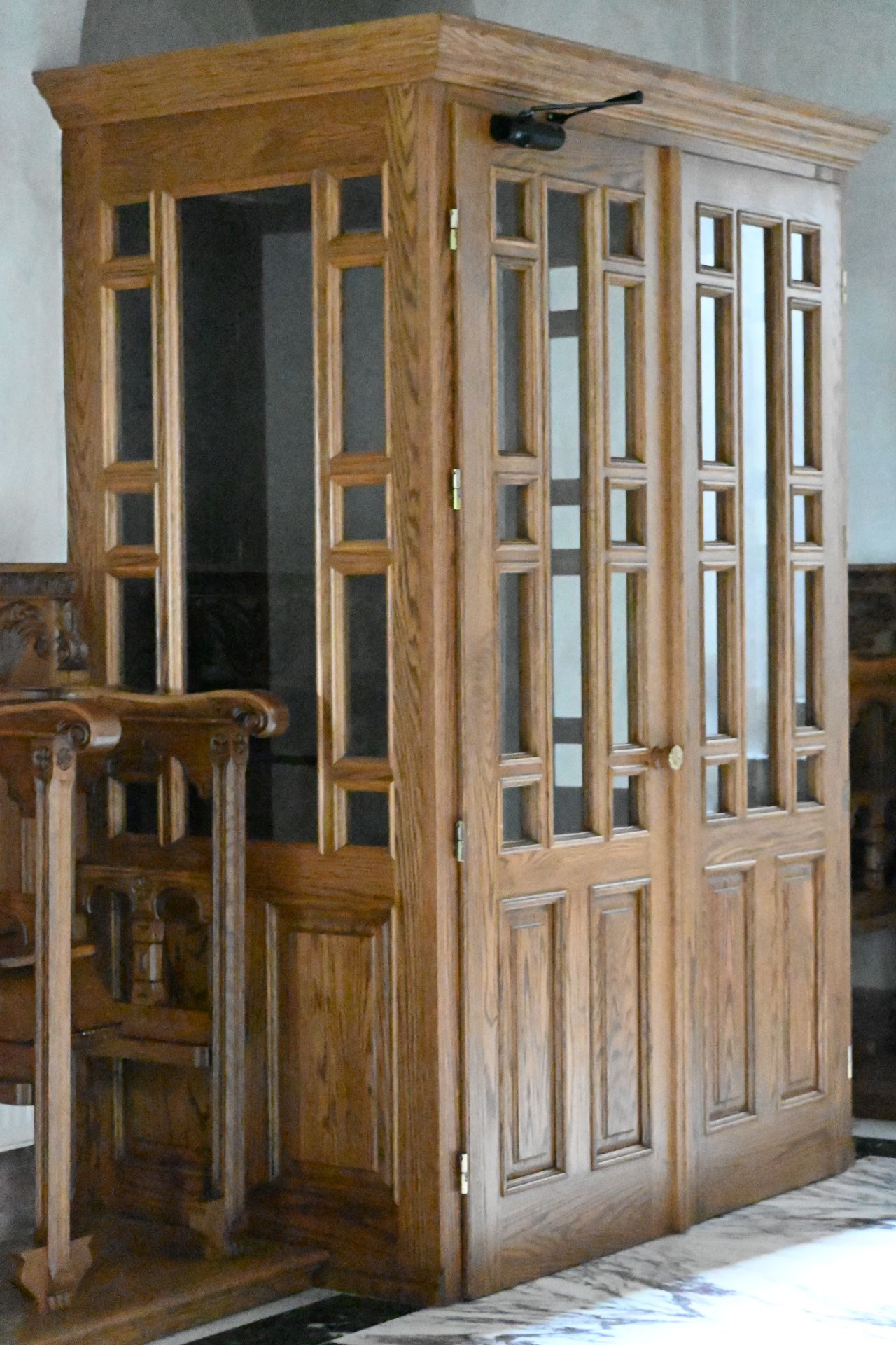 Woodcarved doors windows Woodcarved doors windows